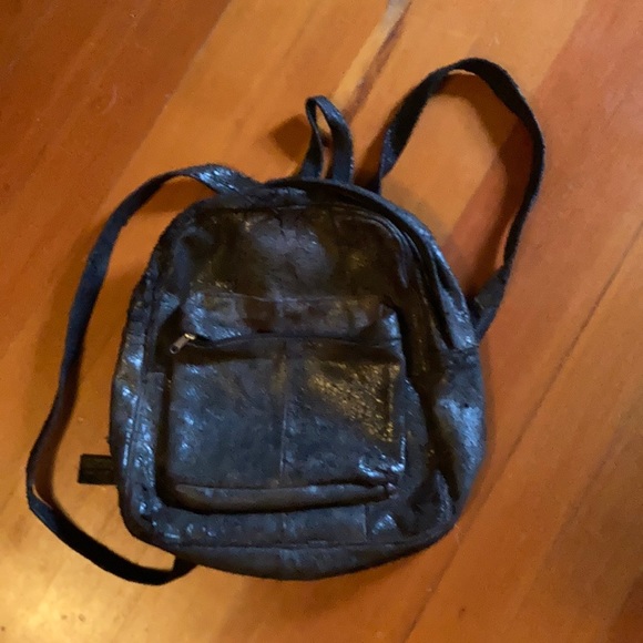 Handbags - Brown leather backpack, Size M, No brand